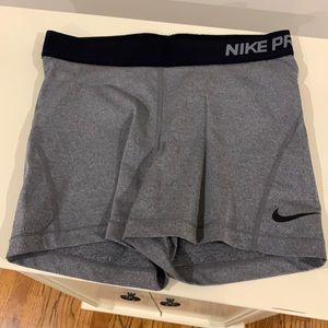 Grey Nike pro spandex